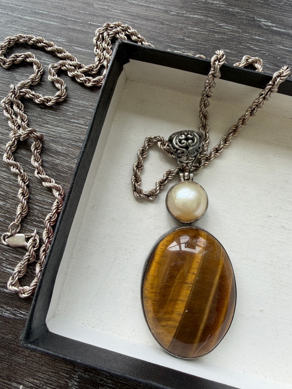 925 sterling silver necklace w/ oval tiger's eye pendant adorned w/ pearl - Picture 1 of 4